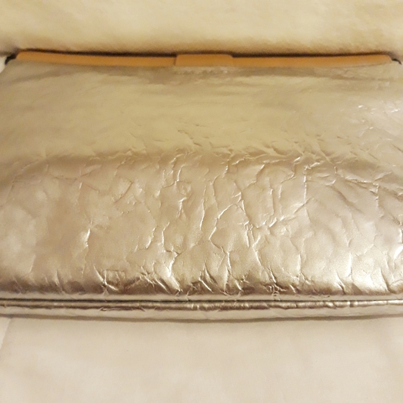 The Fallon Clutch - Picture 7 of 12